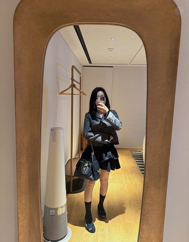 Chanel 2.5 bag outfit pic