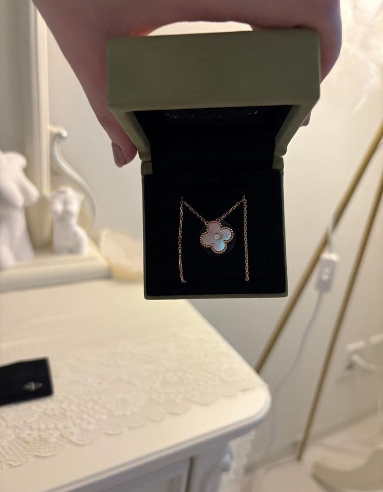 반클리프 2025 홀리데이