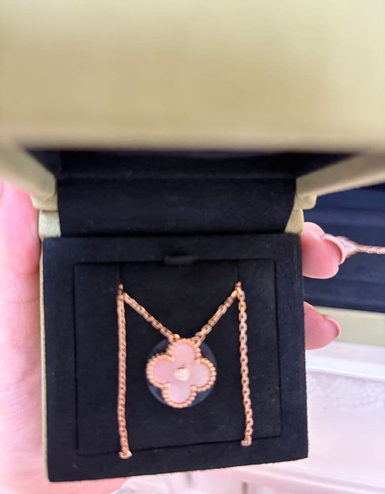 반클리프 2025 홀리데이