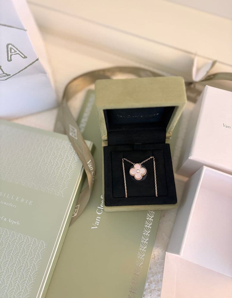 반클리프 2025 홀리데이