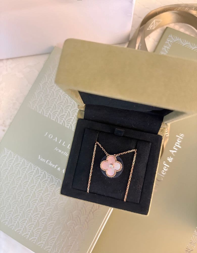 반클리프 2025 홀리데이