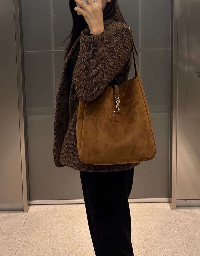 Saint Laurent LE 5 À 7 Large Suede Bag