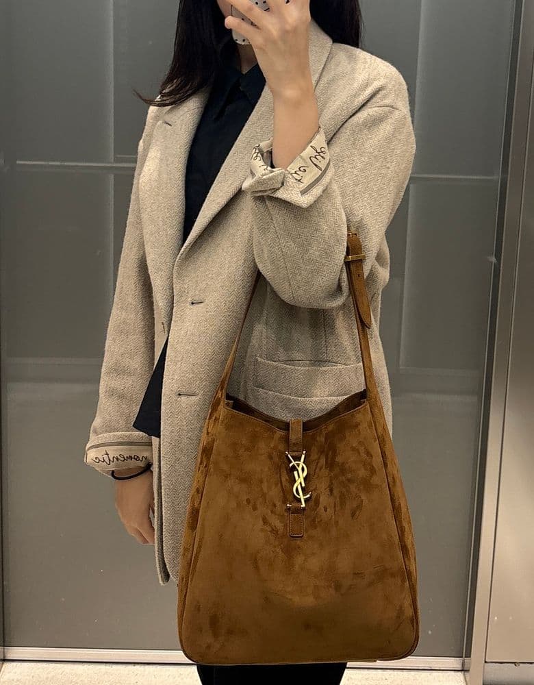 Saint Laurent LE 5 À 7 Large Suede Bag