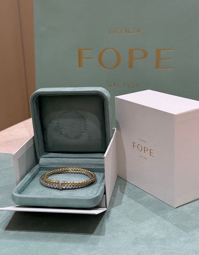 포페 에카 2줄 브레이슬릿 데려왔어요