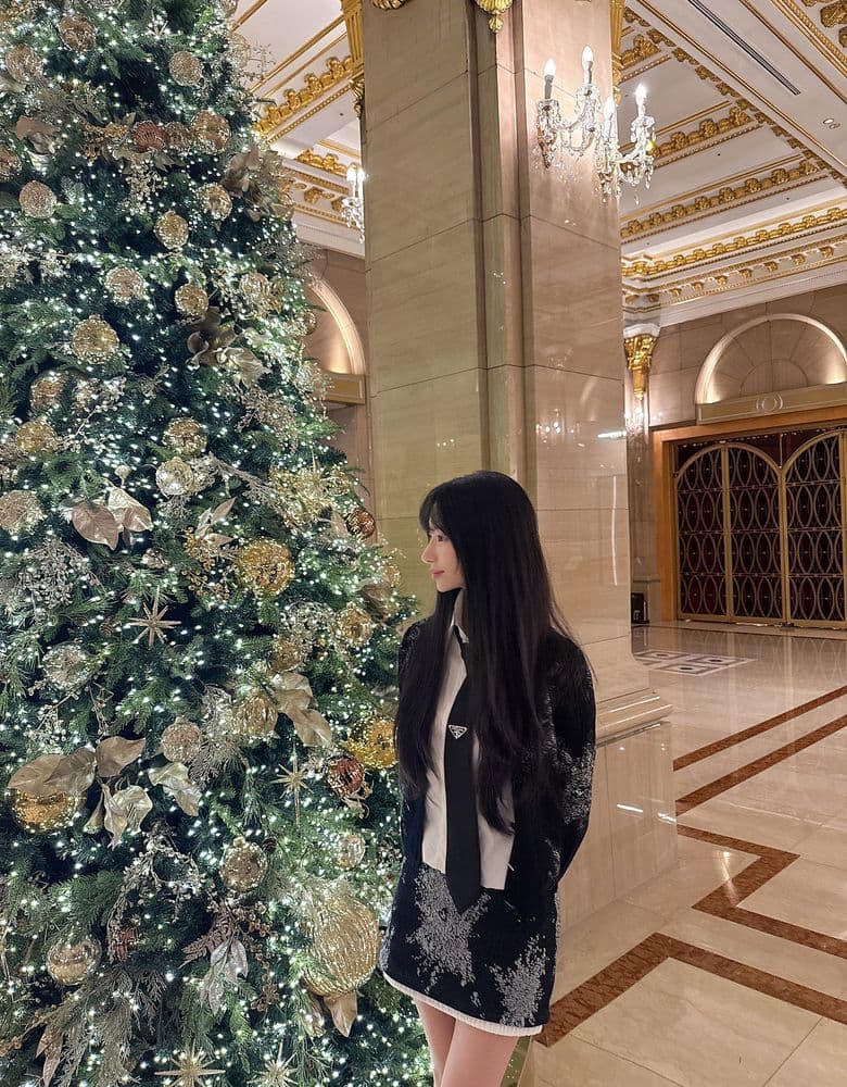 2025 Chanel Christmas Tree Inspo