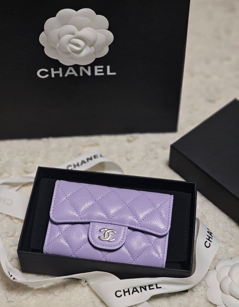 샤넬 클래식 캐비어 카드지갑 연보라