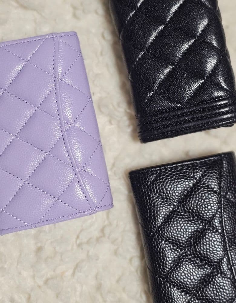 샤넬 클래식 캐비어 카드지갑 연보라