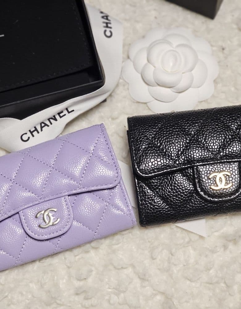 샤넬 클래식 캐비어 카드지갑 연보라