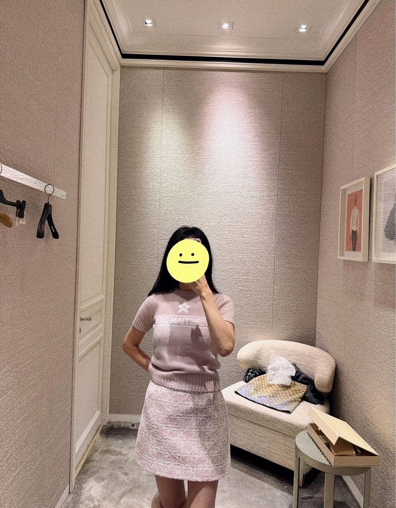 디올 매크로까나쥬 플레어 미니스커트