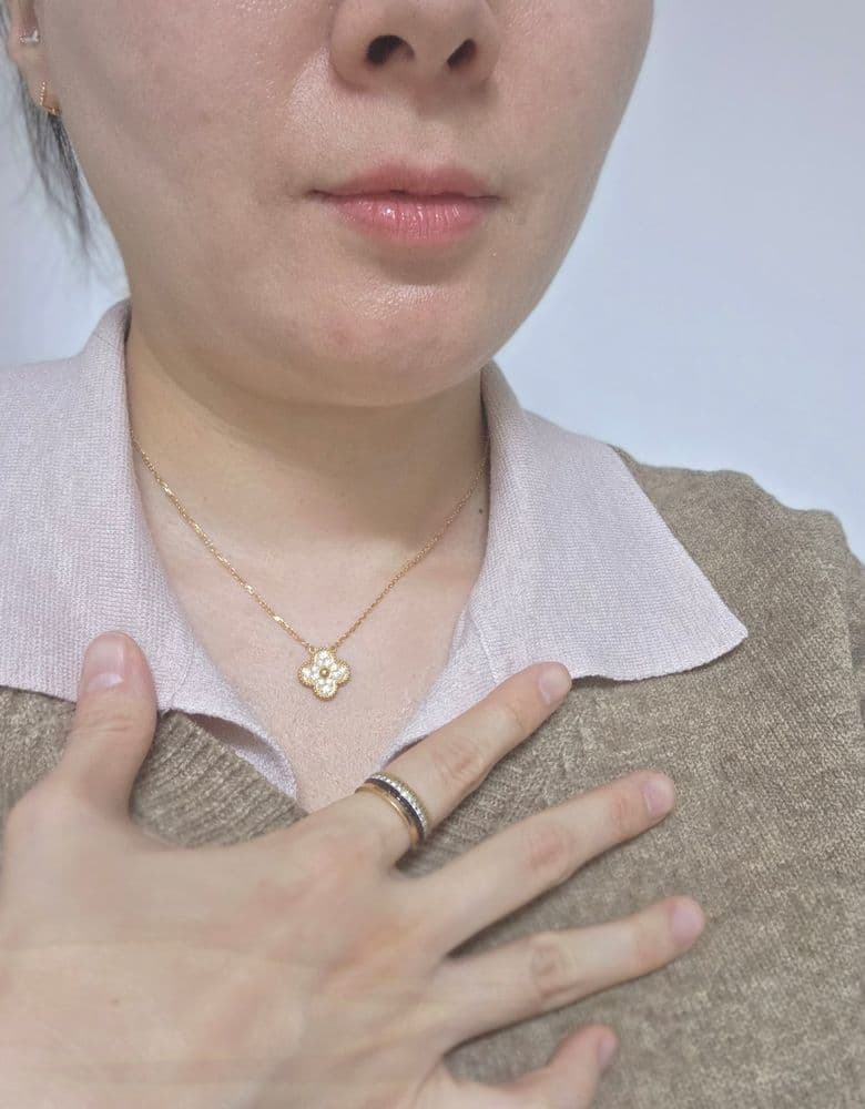 반클리프 빈다 옐로우골드 목걸이