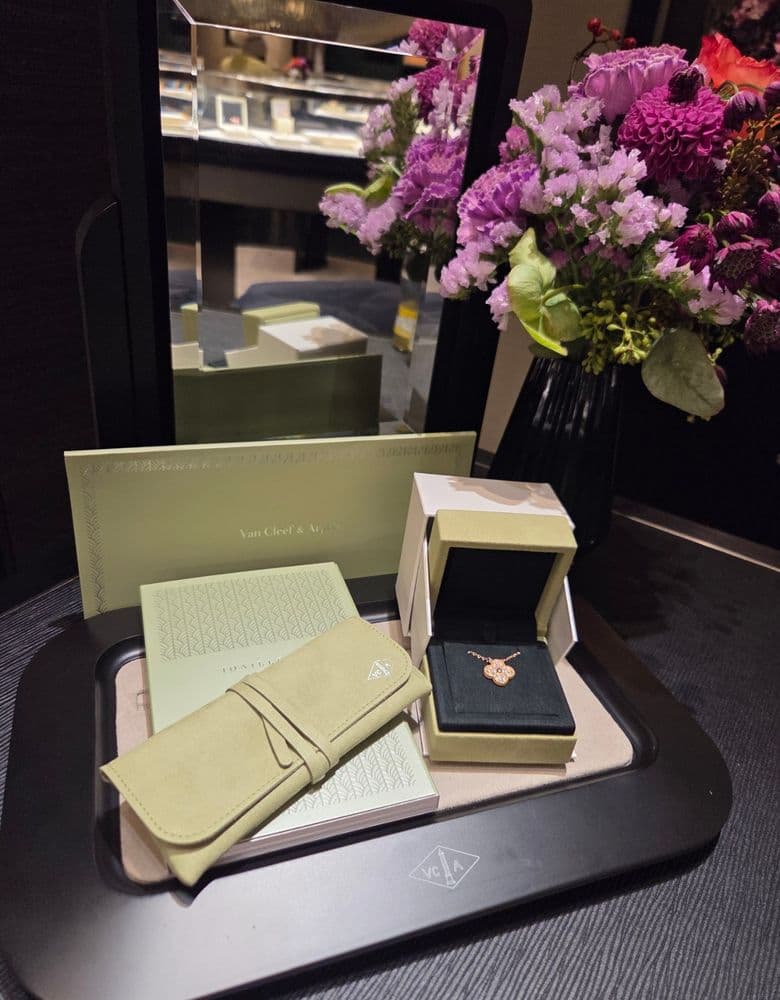 반클리프 빈다 옐로우골드 목걸이