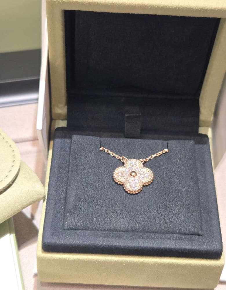 반클리프 빈다 옐로우골드 목걸이