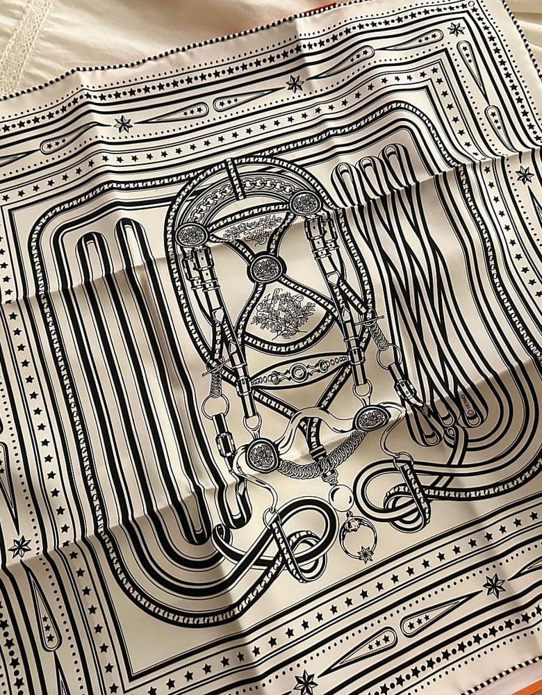 에르메스 실크, 스티커즈, 글로브홀더