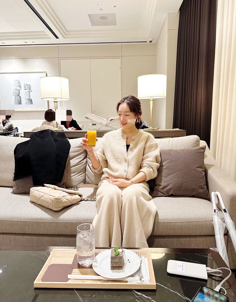 샤넬 19백 라지 베이지