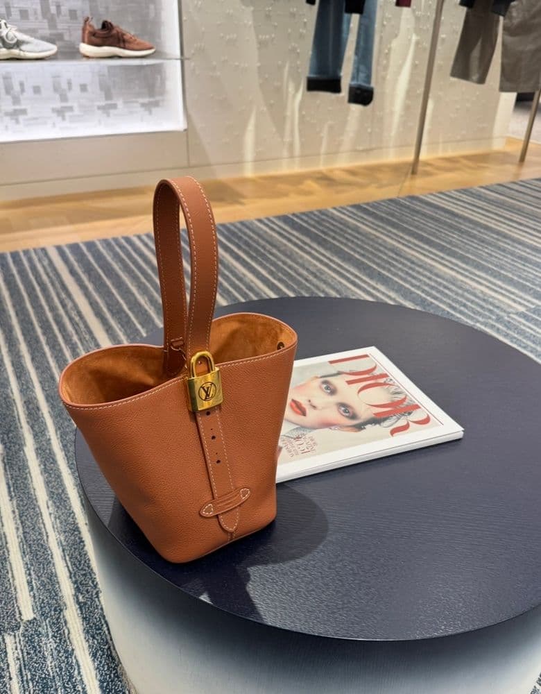 루이비통 로우키bb