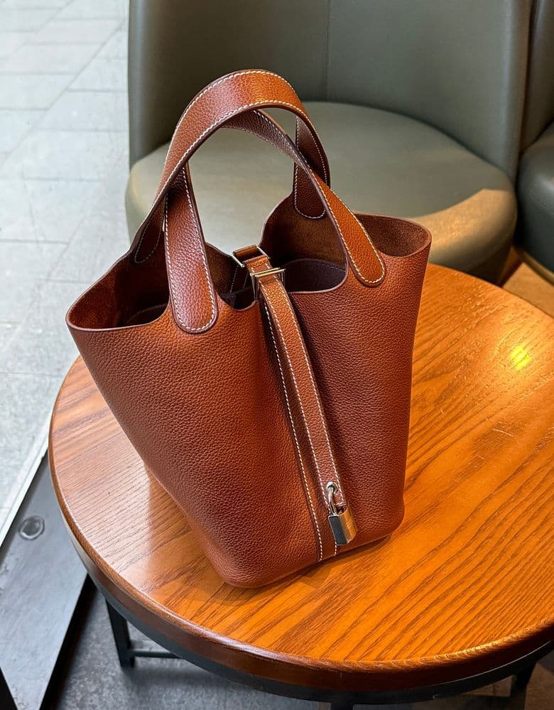 에르메스 바레니아 가죽 피코탄18