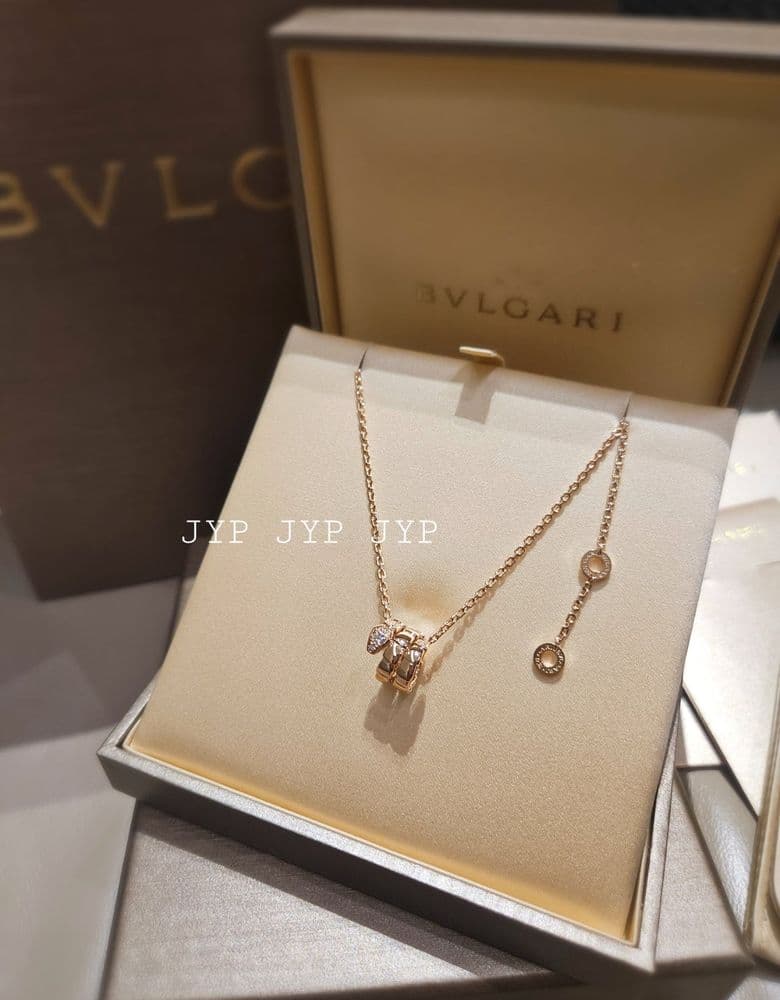 불가리 세르펜티 목걸이