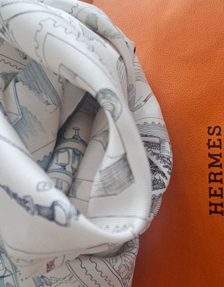 에르메스 우표 까레(feat. 디올 보자기)