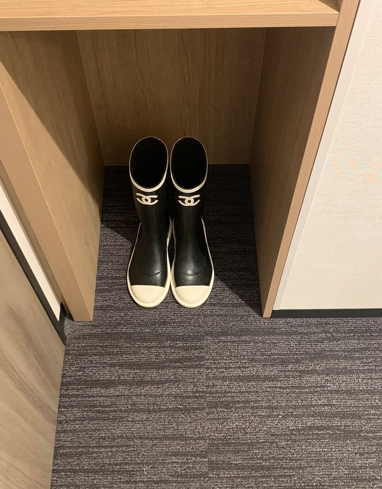 샤넬 레인부츠 2개째 후기