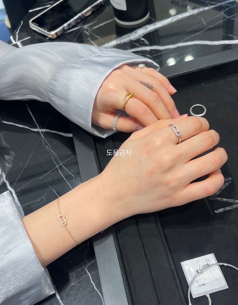 메시카 마이트윈타이 네크리스