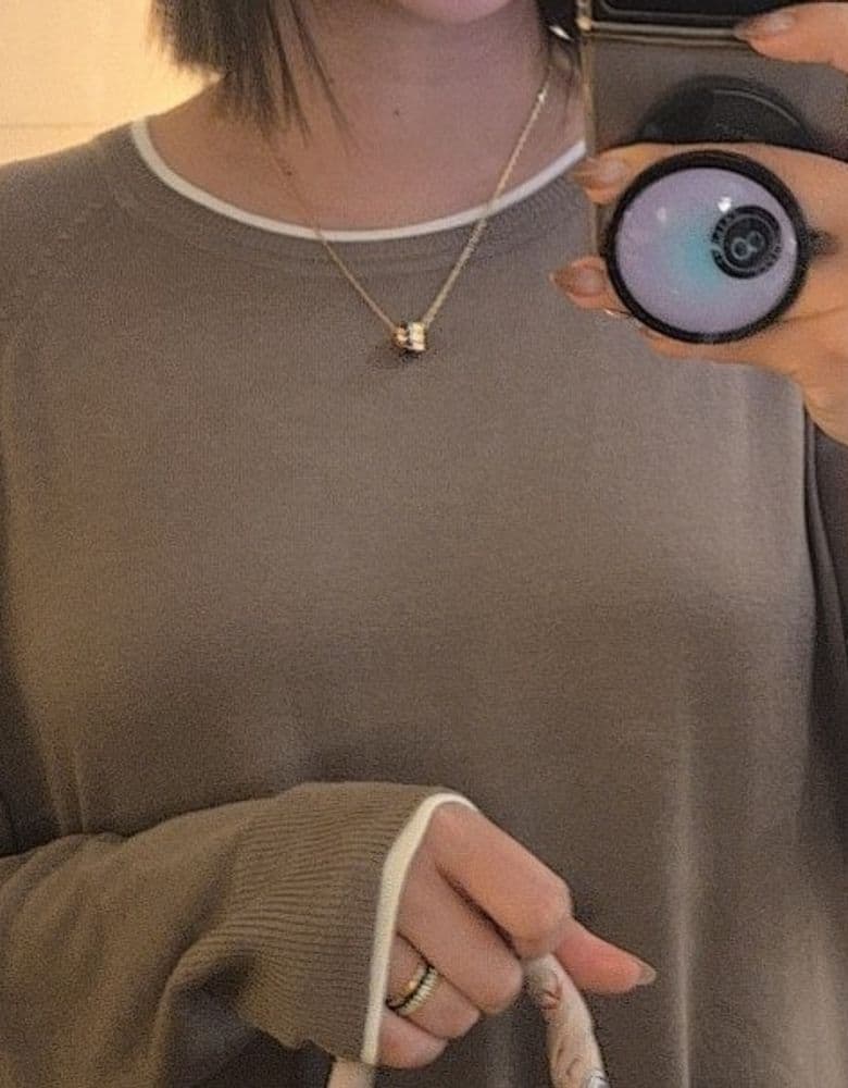 부쉐론 콰트로 목걸이 옐로우 골드