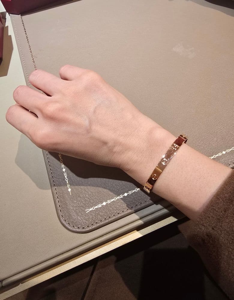 까르띠에 클래식 러브팔찌 17호