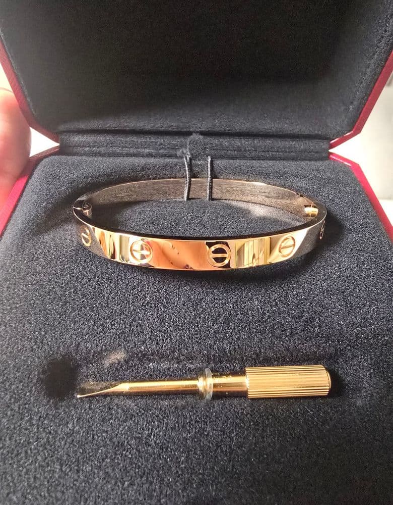 까르띠에 클래식 러브팔찌 17호