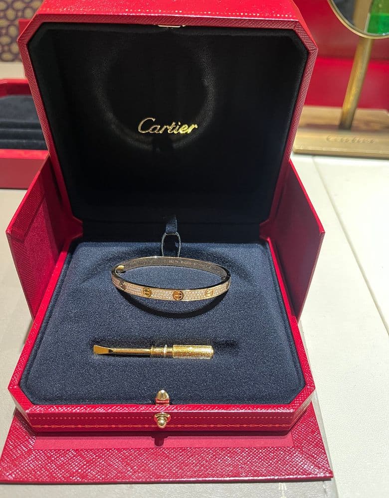 까르띠에 러브 파베 미듐