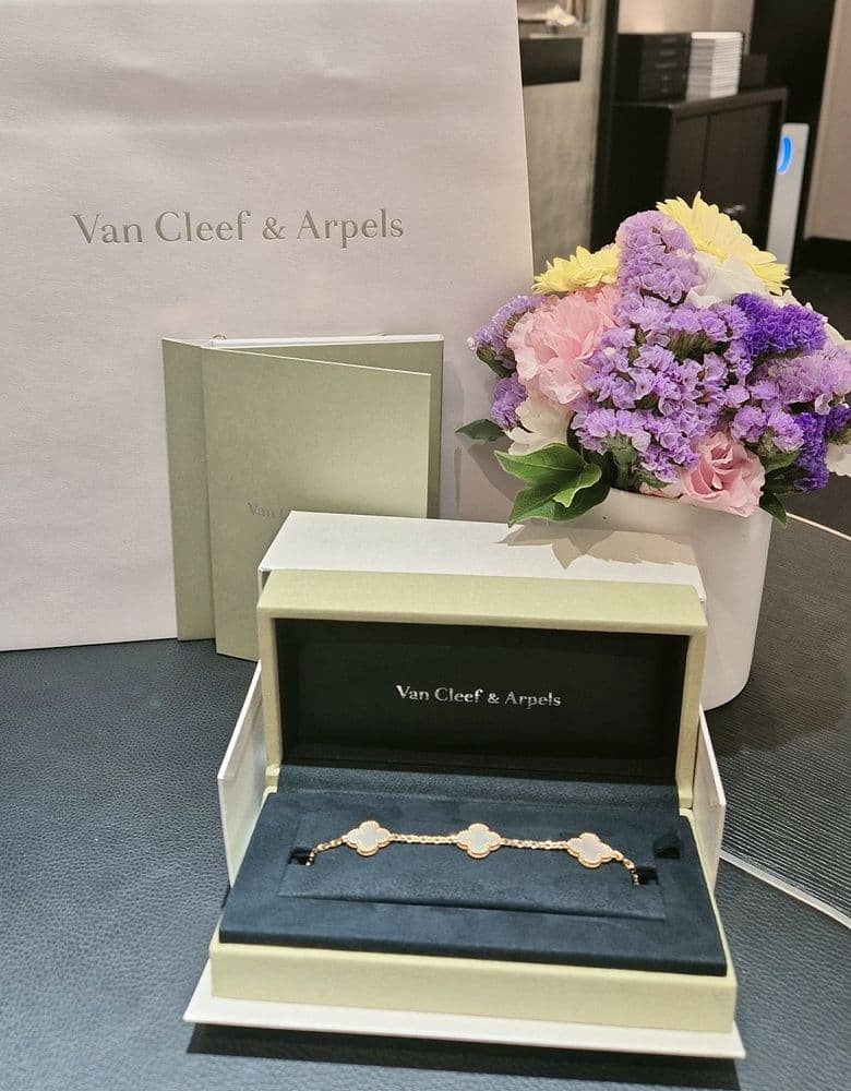 반클리프 마더오브펄 화이트