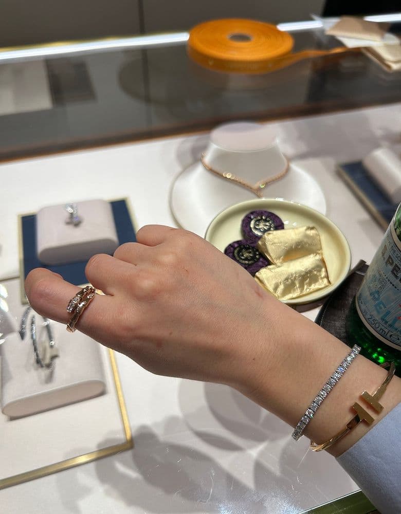 불가리 세르펜티 데미 파베 로즈 골드 링