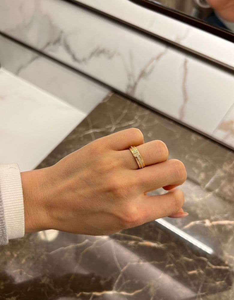 불가리 세르펜티 데미 파베 로즈 골드 링