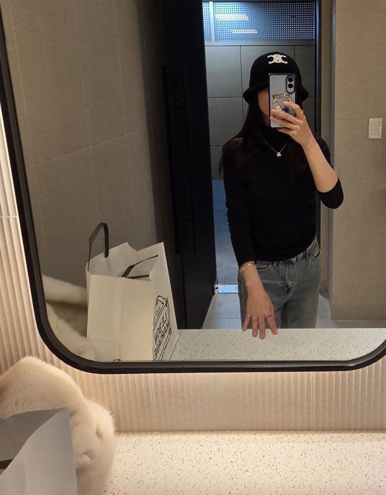 셀린느 클로슈 햇/ 프리볼 스몰 파베