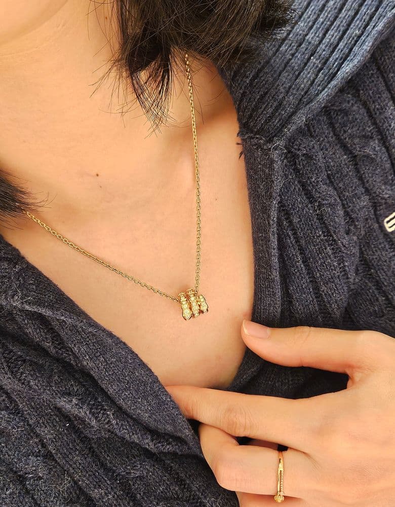 불가리 세르펜티 데미파베 옐골 목걸이