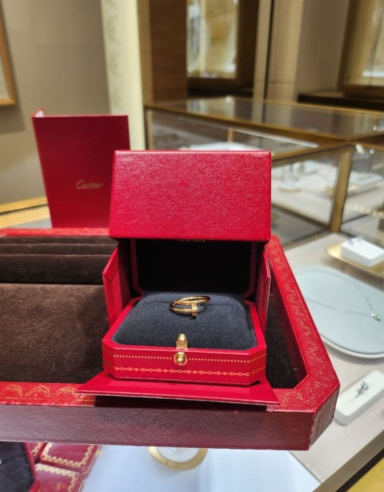 Cartier Juste un Clou ring