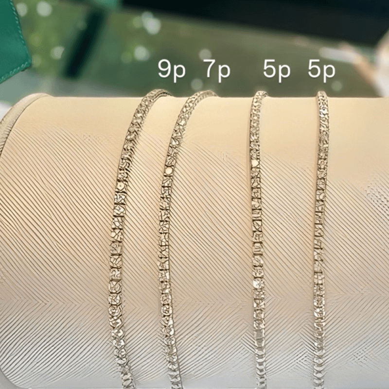 Thinking about a tennis bracelet? Here's a guide to help you choose the perfect one!